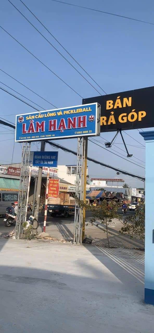 Sân Cầu Lông & Pickleball LÂM HẠNH 6