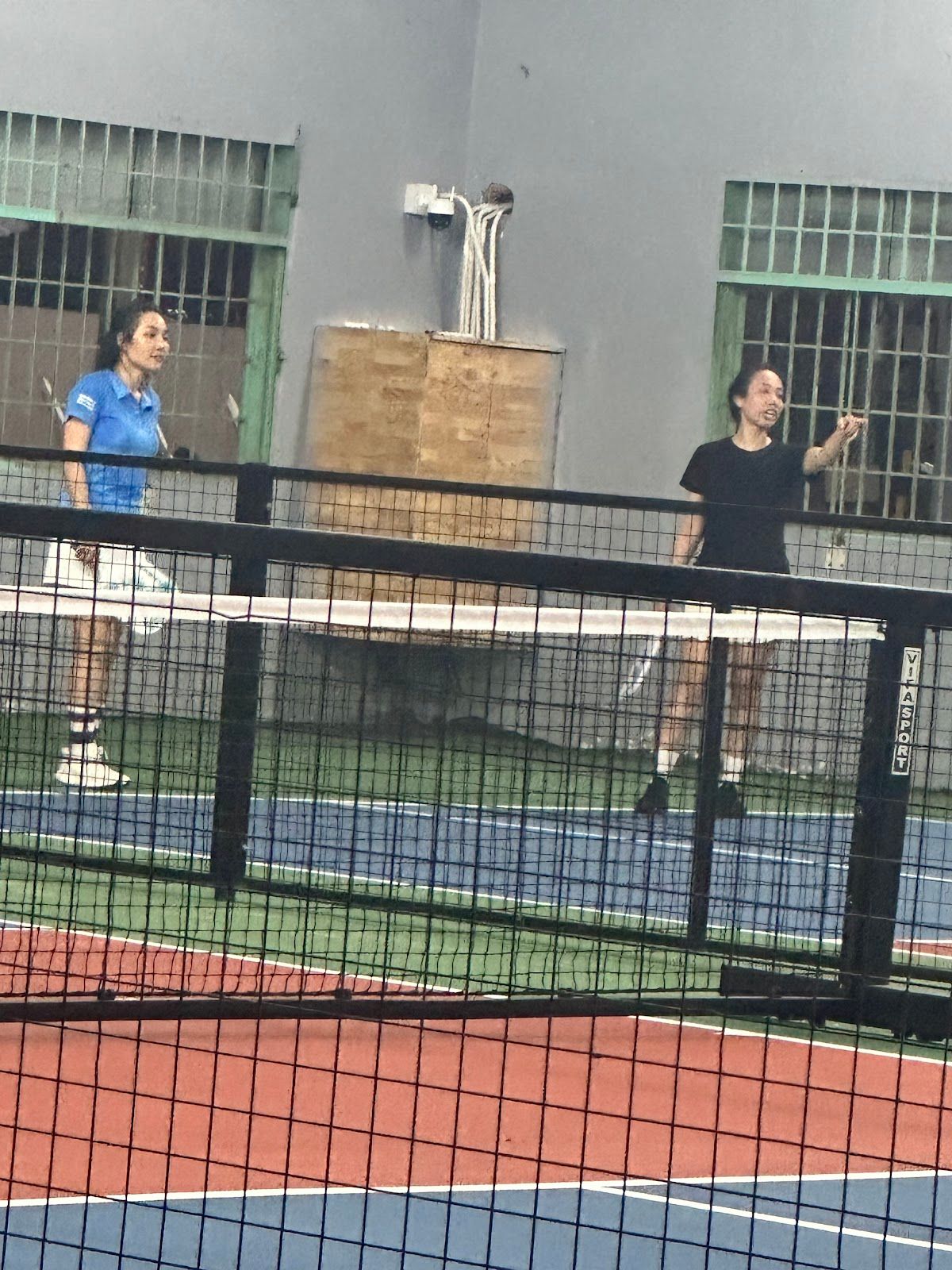 Sân Cầu Lông - Pickleball trong nhà DClub79 - bãi giữ xe ô tô 24 giờ 9