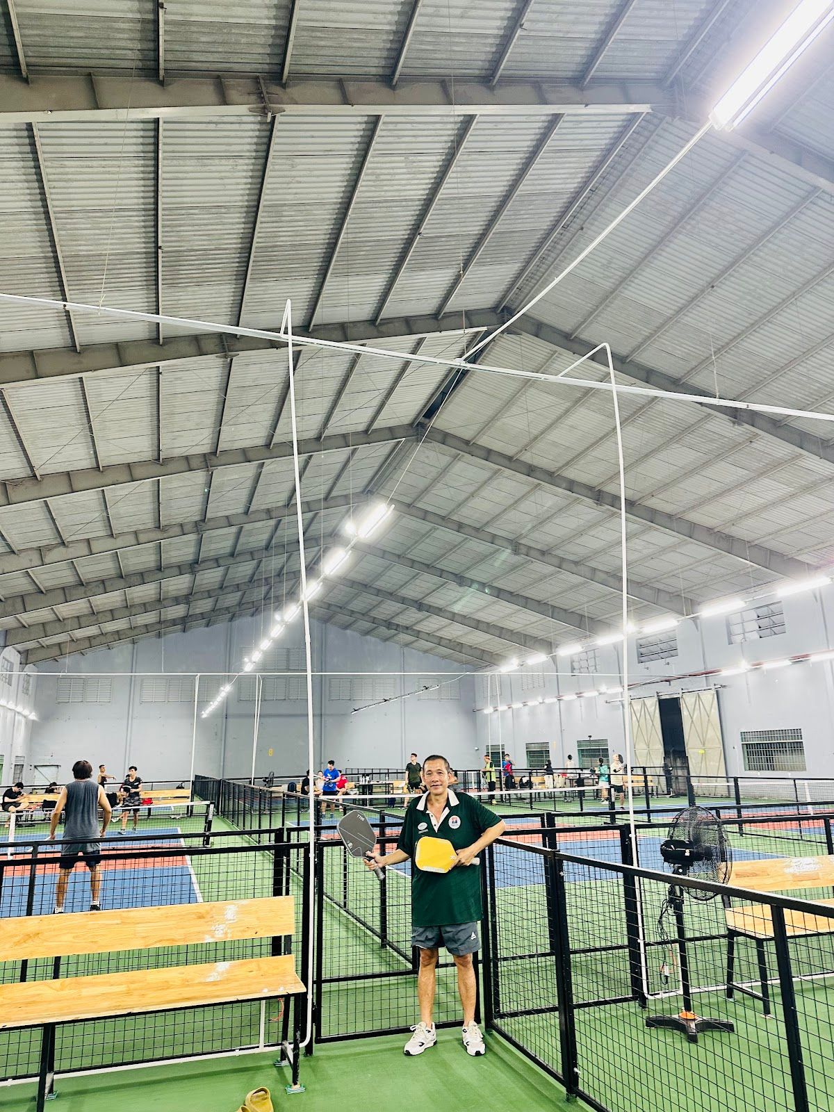 Sân Cầu Lông - Pickleball trong nhà DClub79 - bãi giữ xe ô tô 24 giờ 6