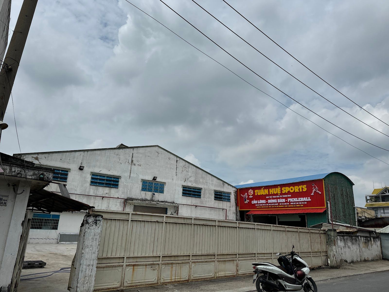 Sân Pickleball- Cầu Lông- Bóng Bàn Trong nhà Tuấn Huệ Sports 3